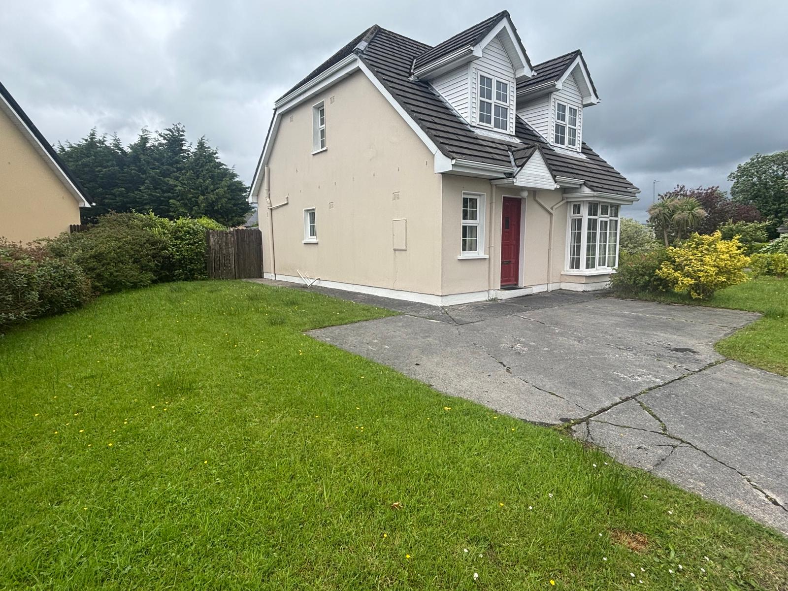 28 Orchard Drive, Donegal Town
