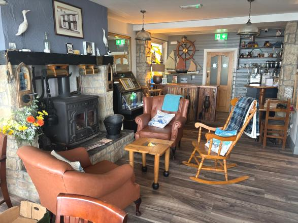 “gaslight Inn” Coolmore, Rossnowlagh