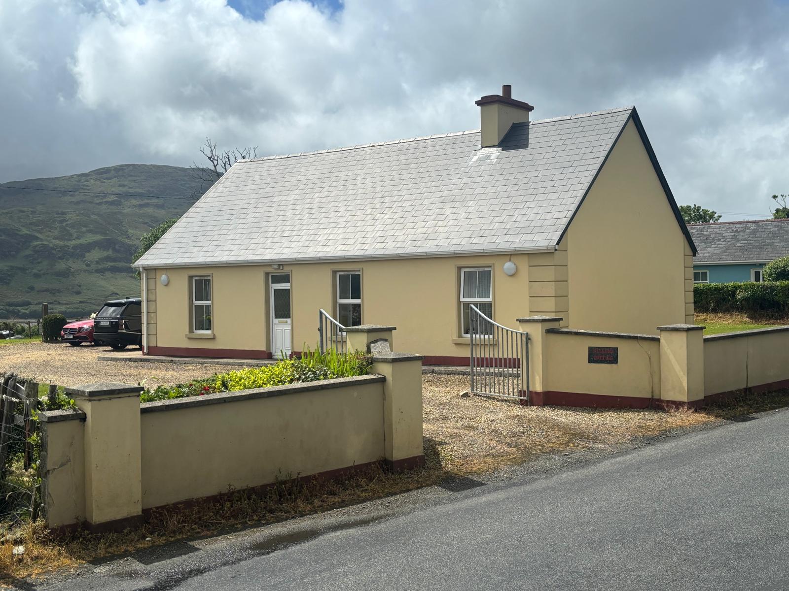 “walkers Cottage” Loughros Point, Ardara