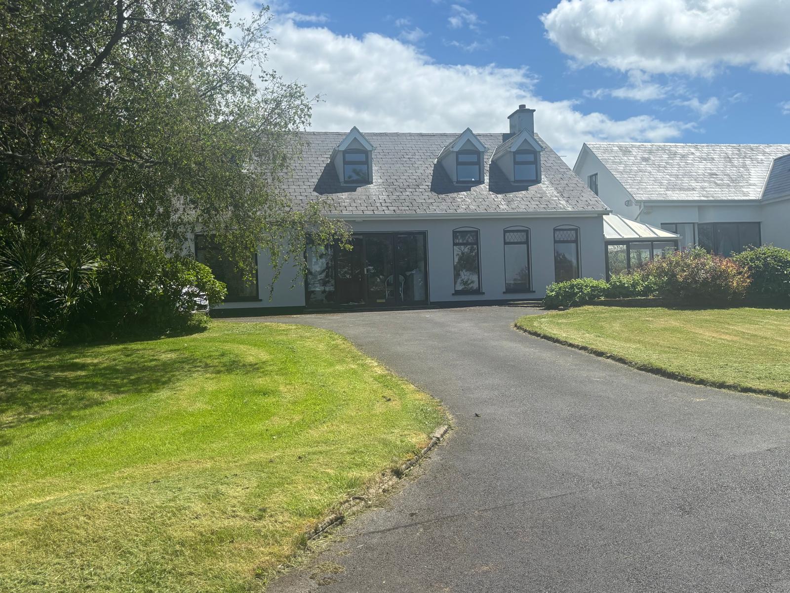 “cois Farraige” The Glebe, Donegal Town