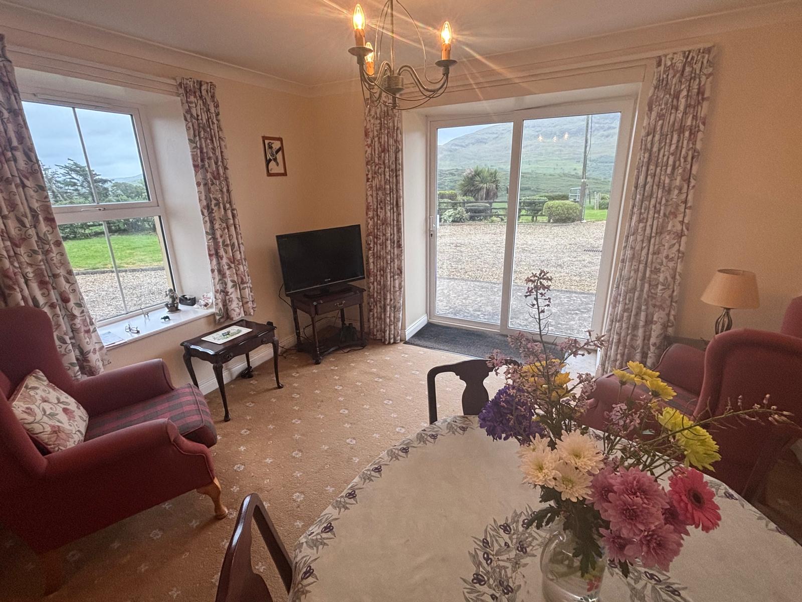 “walkers Cottage” Loughros Point, Ardara