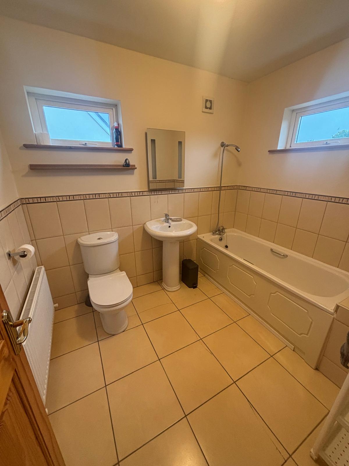 22 (3) 1 Winward Drive, Donegal Town